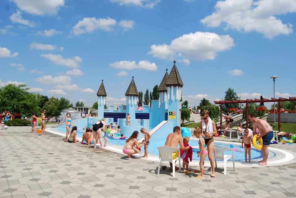 Termal Kemping Apartmanok Tiszaujvaros Exterior foto